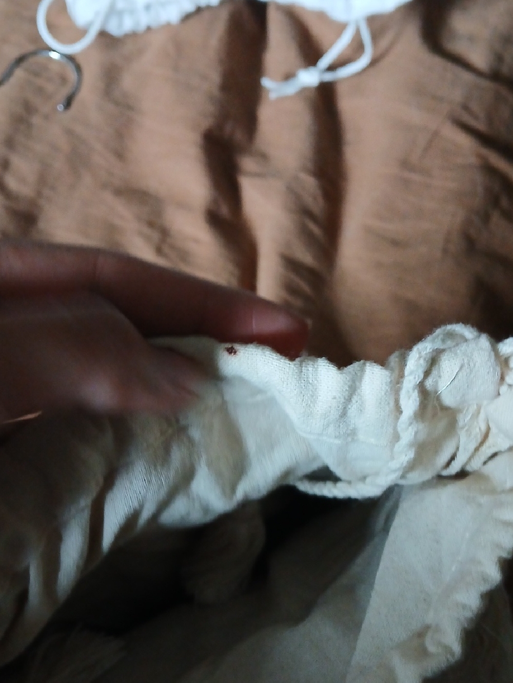 Woven Check Pattern Straw Bag - Picture 7 of 9
